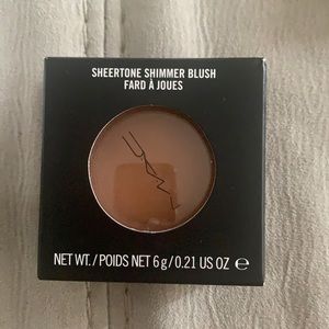 Mac Trace hold blush